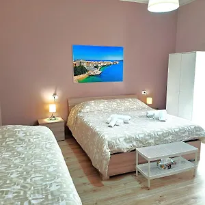 Sally Bed & Breakfast